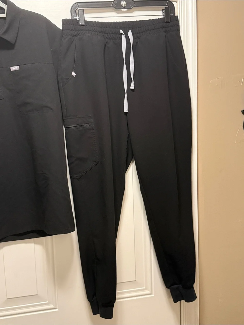 FIGS Black Men's Joggers with grey Drawstring size Large